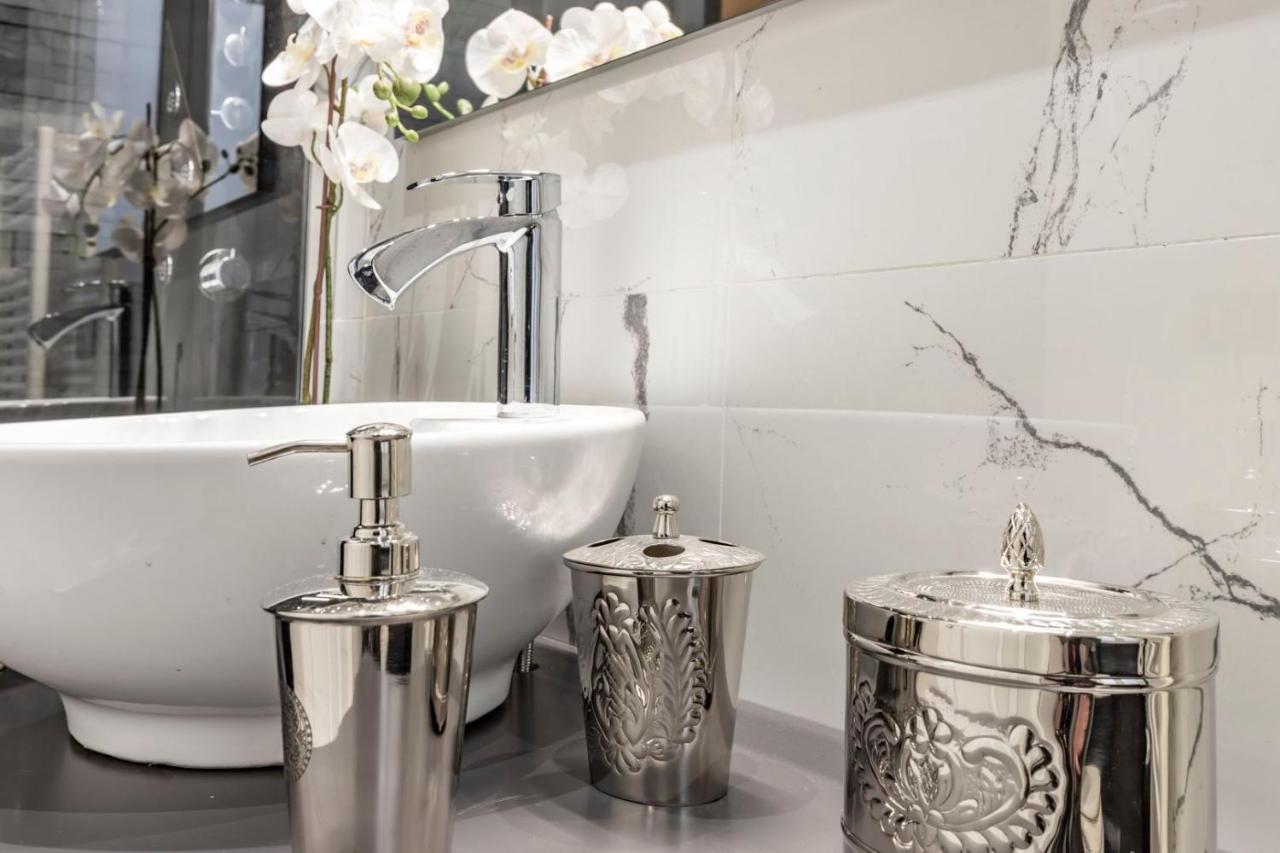 Appartamento Trevi Luxury Jacuzzi *